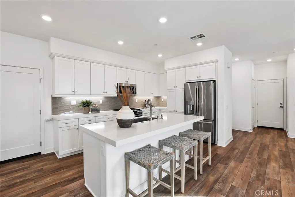 225 Denali, Lake Forest, California 92630 home-pic-9
