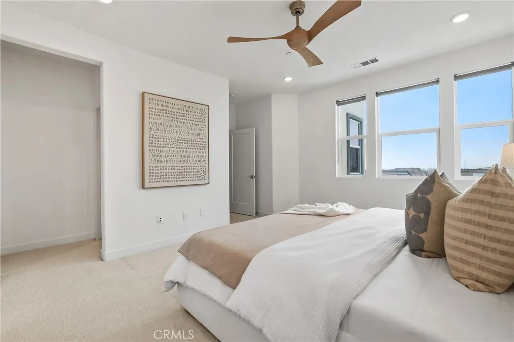 225 Denali, Lake Forest, California 92630 home-pic-24