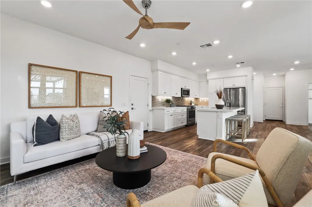 225 Denali, Lake Forest, California 92630 home-pic-6