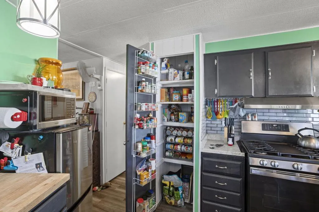 11-web-or-mls-1-washington-dr