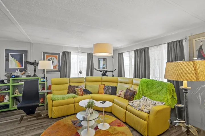 6-web-or-mls-1-washington-dr