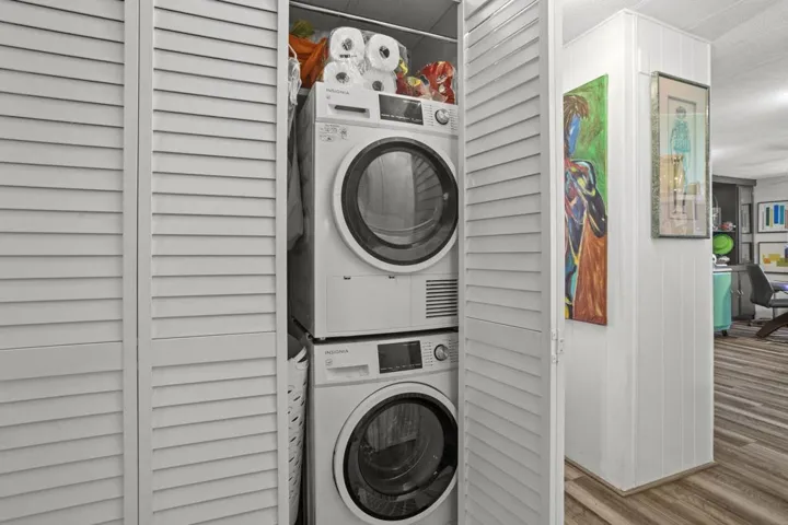 19-web-or-mls-1-washington-dr