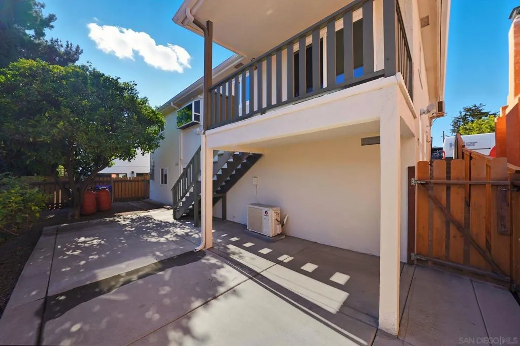 5460 Gilbert Dr, San Diego, California 92115 home-pic-23