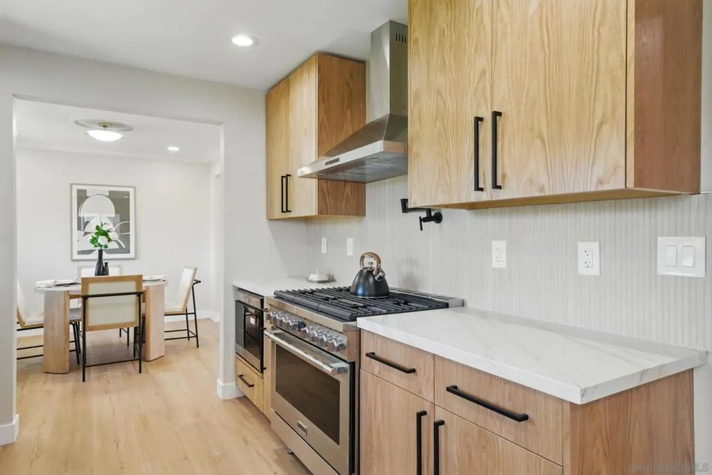 5460 Gilbert Dr, San Diego, California 92115 home-pic-10