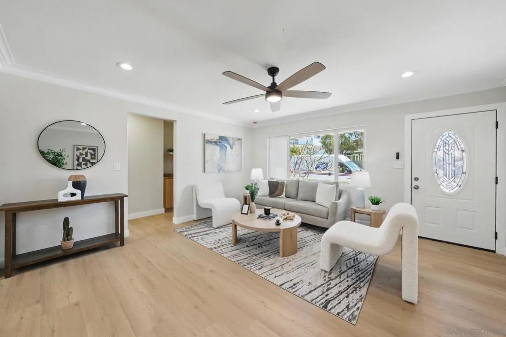 5460 Gilbert Dr, San Diego, California 92115 home-pic-5