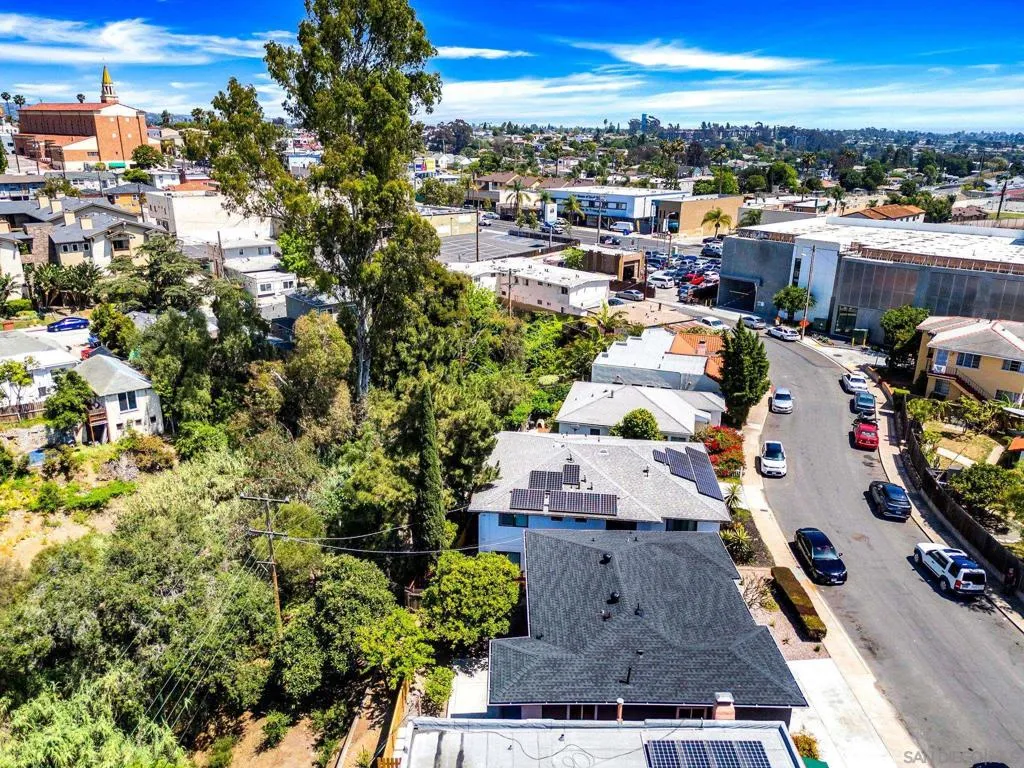 5460 Gilbert Dr, San Diego, California 92115 home-pic-28