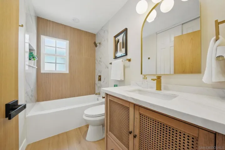5460 Gilbert Dr, San Diego, California 92115