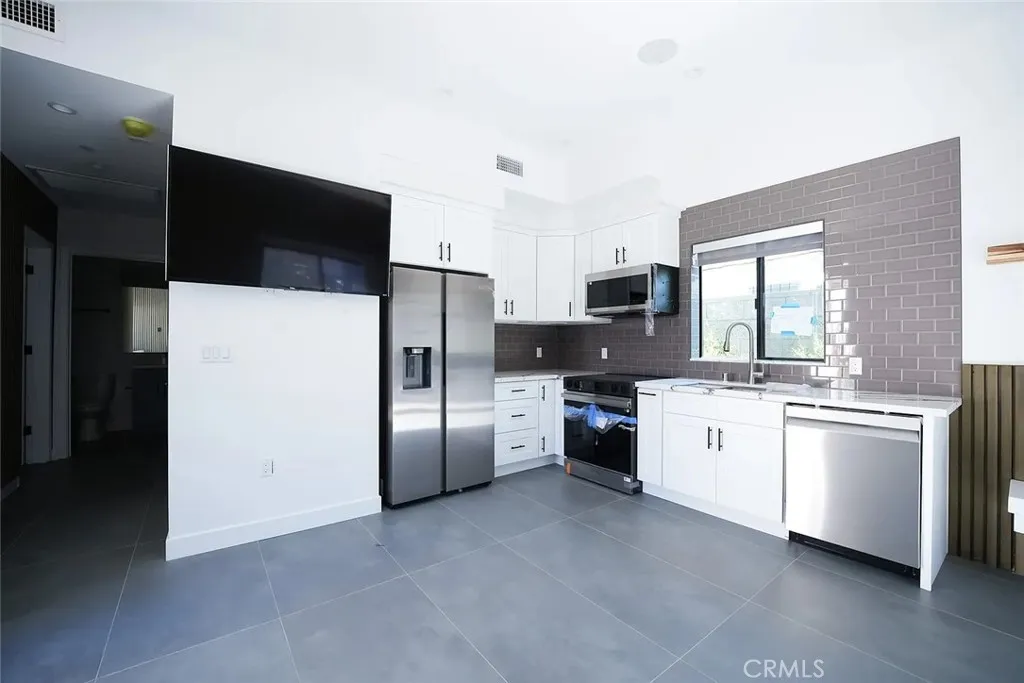 8034, Sun Valley, California 91352 home-pic-67