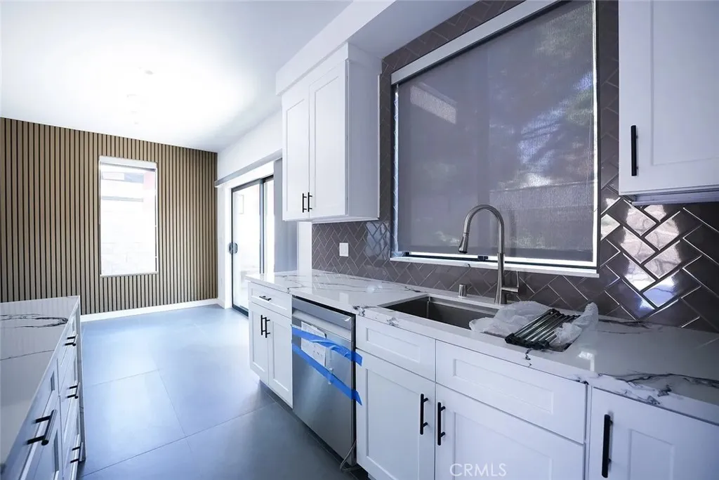 8034, Sun Valley, California 91352 home-pic-21