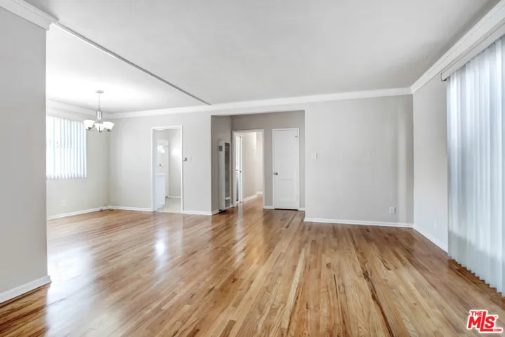 3152 S Barrington - Unit F - L
