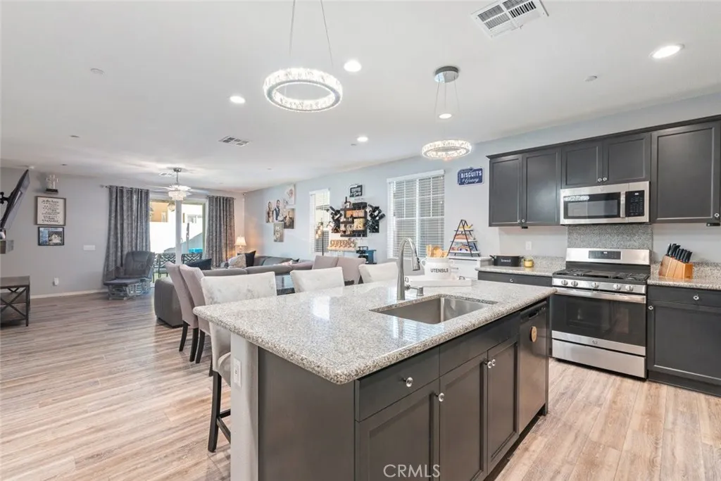 29126 Crabapple, Lake Elsinore, California 92530 home-pic-12
