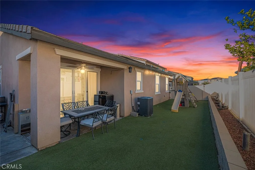 29126 Crabapple, Lake Elsinore, California 92530 home-pic-24