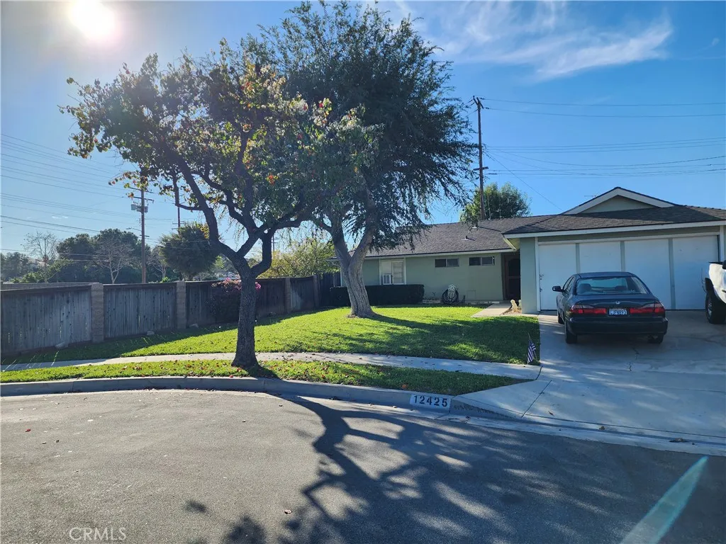 12425 Maybrook, Whittier, California 90604 home-pic-1