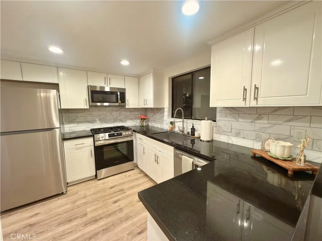 912 W 11th 4, San Pedro, California 90731 home-pic-9