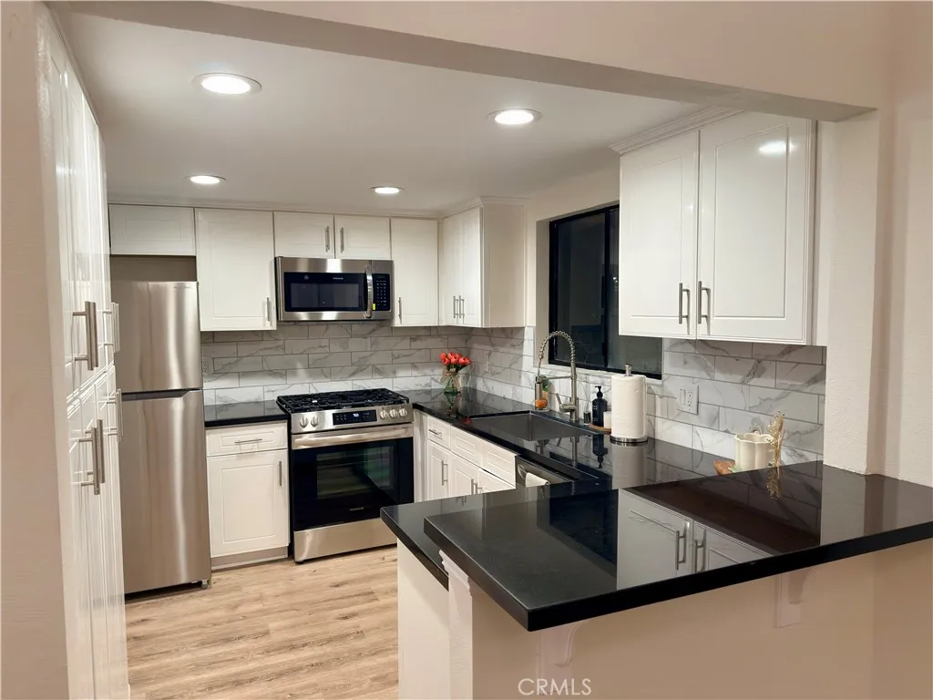 912 W 11th 4, San Pedro, California 90731 home-pic-8