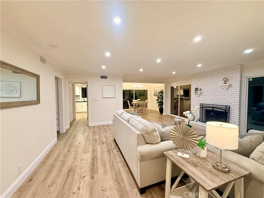 912 W 11th 4, San Pedro, California 90731 home-pic-2