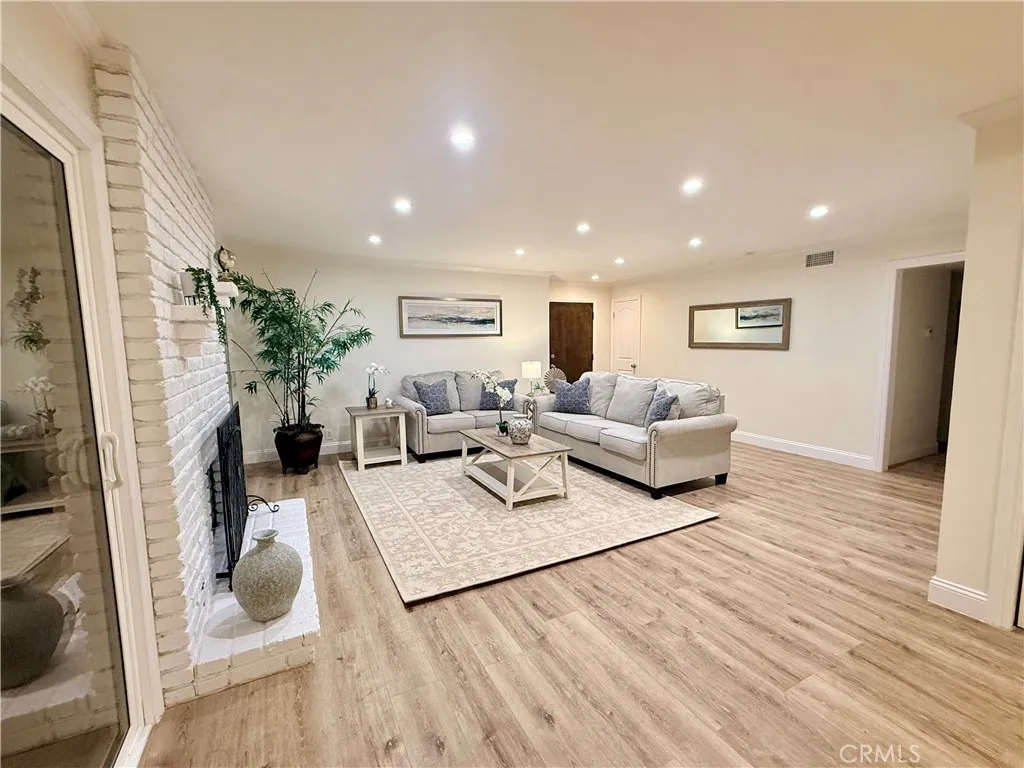 912 W 11th 4, San Pedro, California 90731 home-pic-3