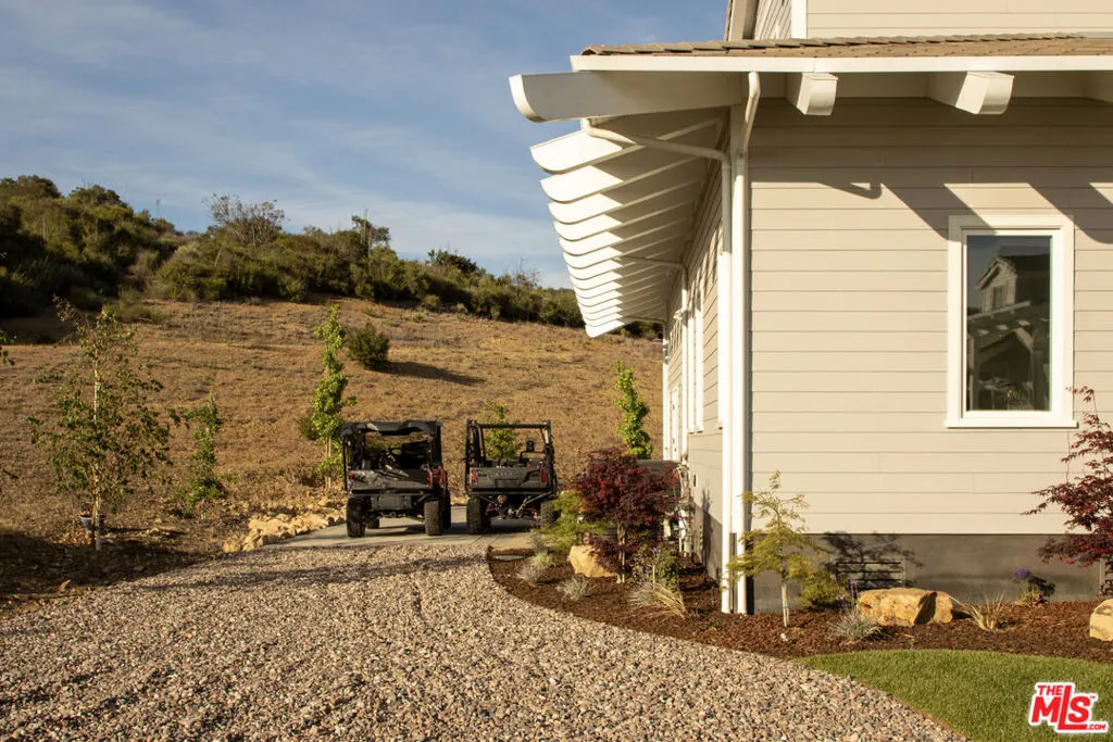 1697 W Potrero Road, Westlake Village, California 91361 home-pic-46