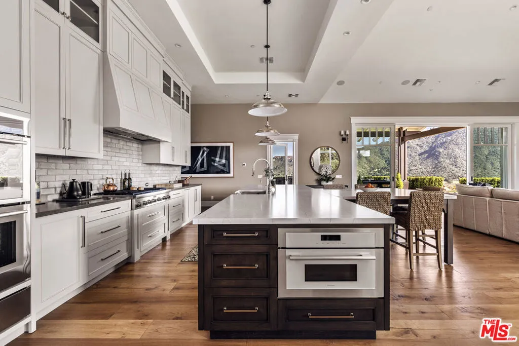 1697 W Potrero Road, Westlake Village, California 91361 home-pic-14