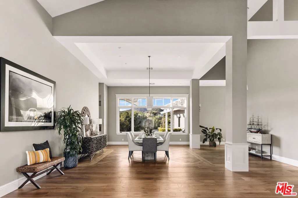 1697 W Potrero Road, Westlake Village, California 91361 home-pic-13