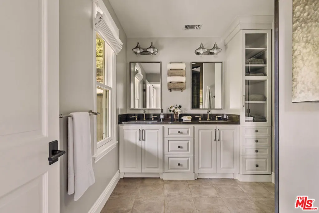 1697 W Potrero Road, Westlake Village, California 91361 home-pic-56