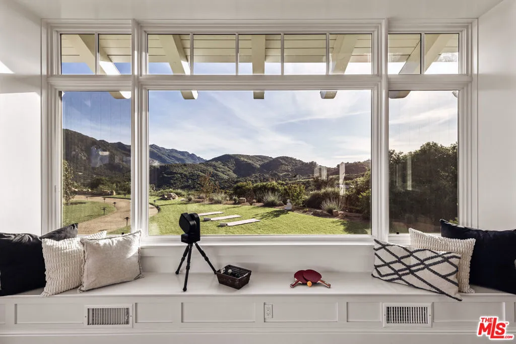1697 W Potrero Road, Westlake Village, California 91361 home-pic-20
