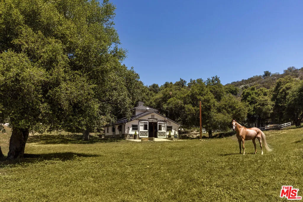 1697 W Potrero Road, Westlake Village, California 91361 home-pic-66