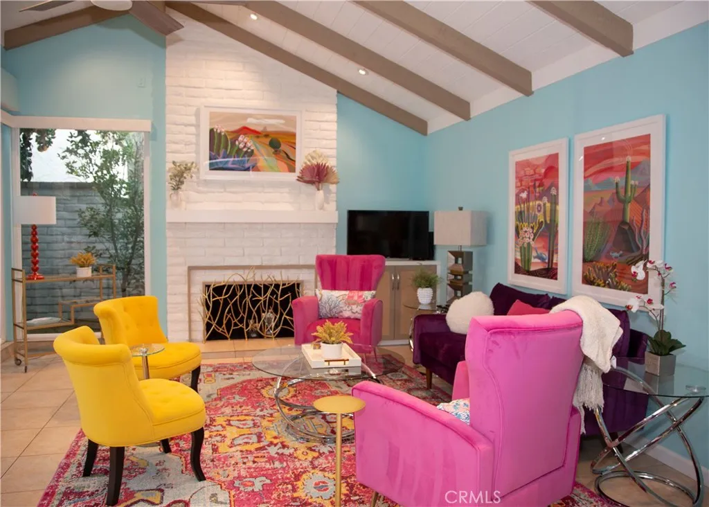 2542 Miramonte E B, Palm Springs, California 92264 home-pic-4