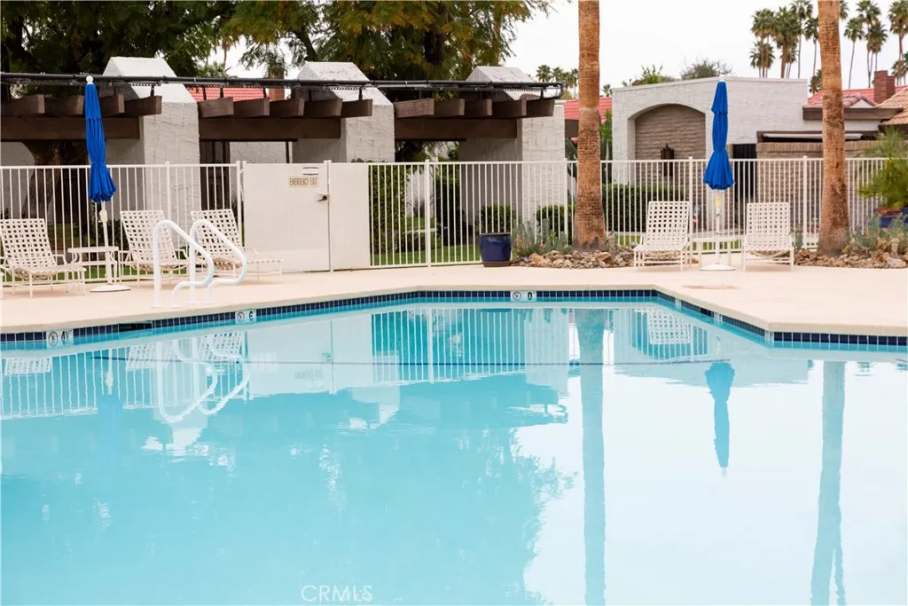 2542 Miramonte E B, Palm Springs, California 92264 home-pic-35