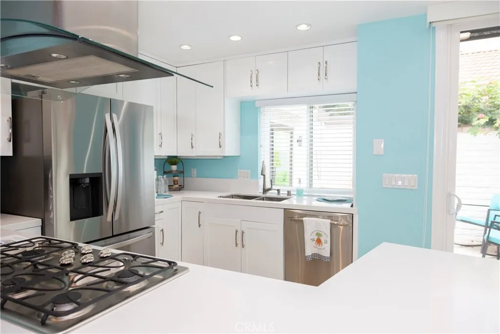 2542 Miramonte E B, Palm Springs, California 92264 home-pic-12