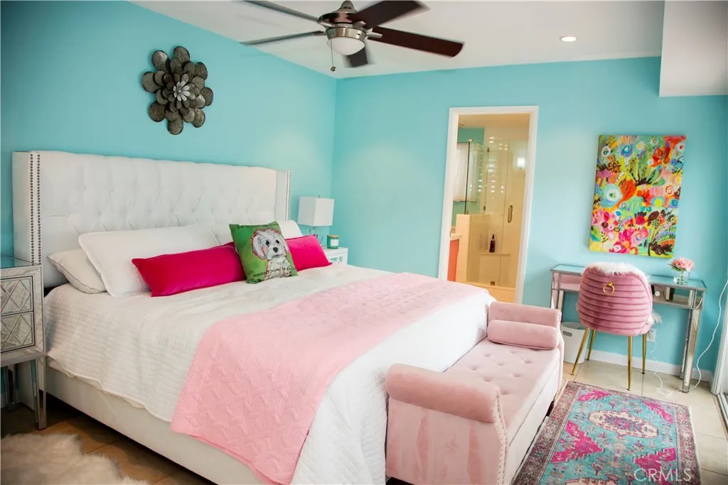 2542 Miramonte E B, Palm Springs, California 92264 home-pic-17