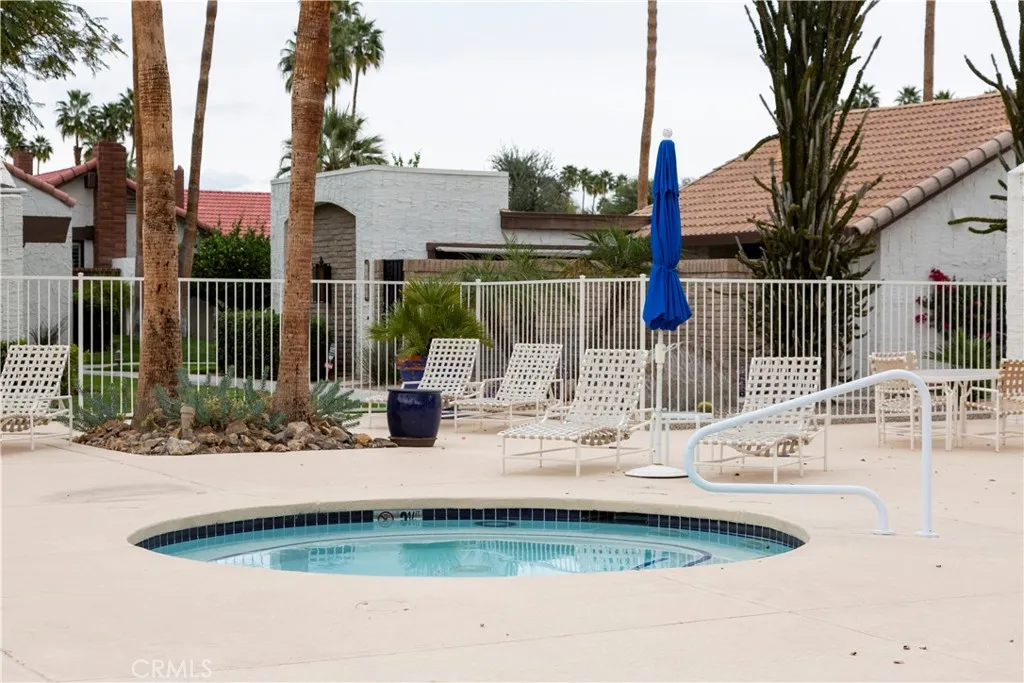 2542 Miramonte E B, Palm Springs, California 92264 home-pic-36