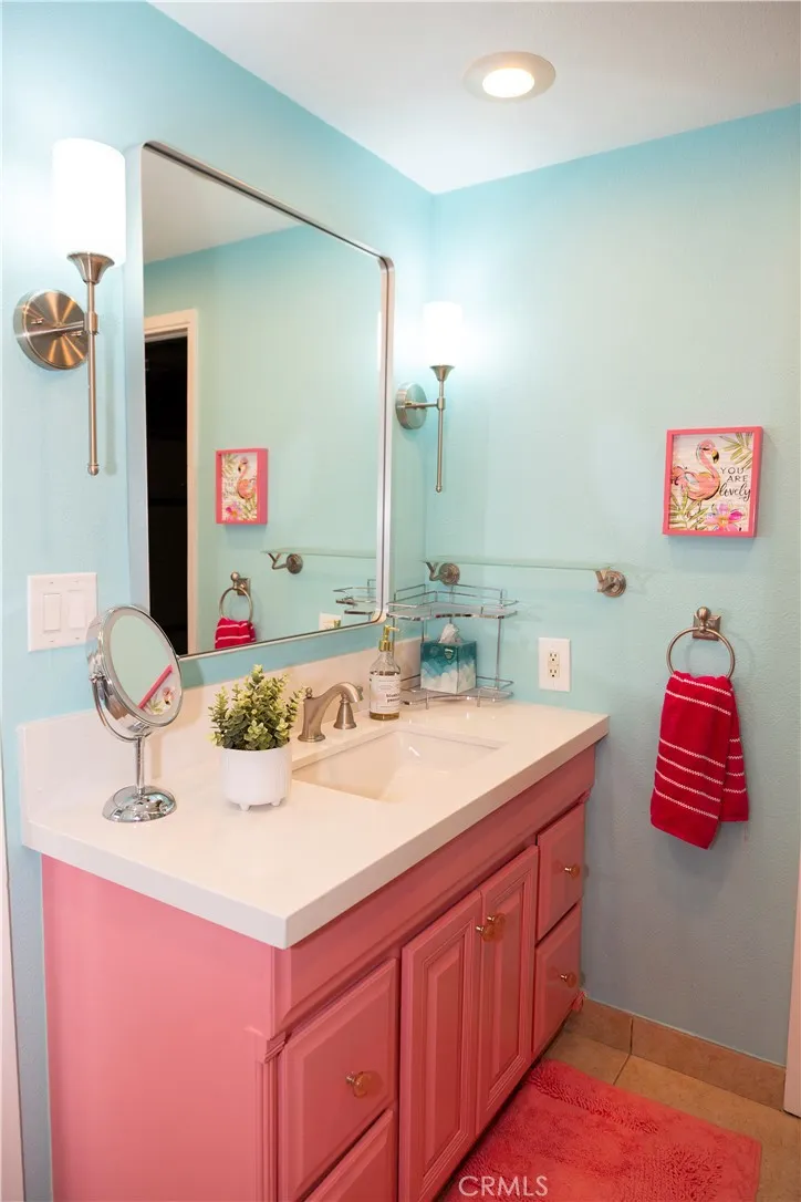 2542 Miramonte E B, Palm Springs, California 92264 home-pic-23