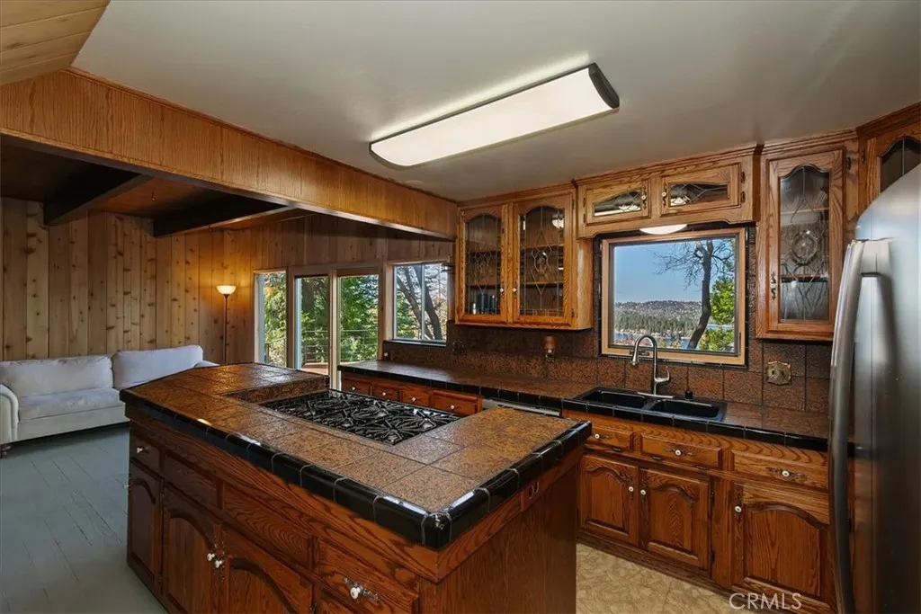 495 Kuffel Canyon, Lake Arrowhead, California 92352 home-pic-23