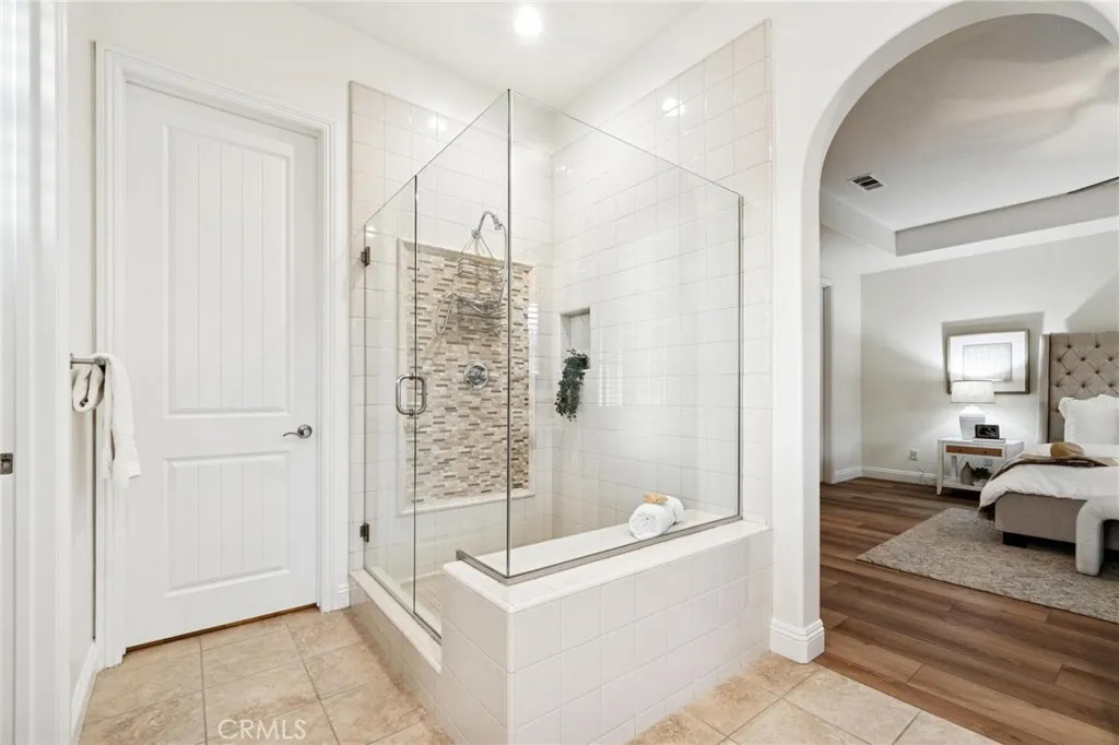 15930 Mandalay Road, Canyon Country, California 91387 home-pic-39