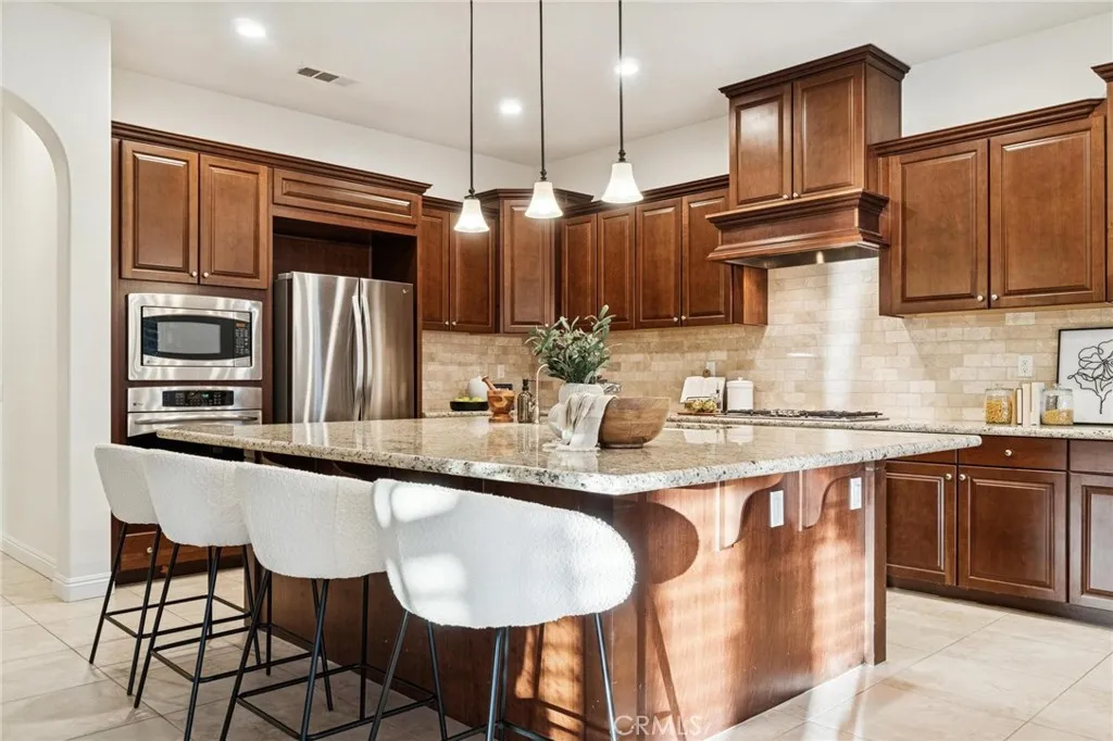 15930 Mandalay Road, Canyon Country, California 91387 home-pic-20