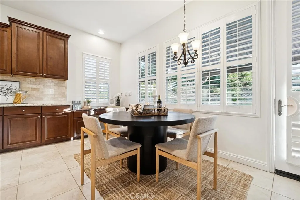 15930 Mandalay Road, Canyon Country, California 91387 home-pic-21