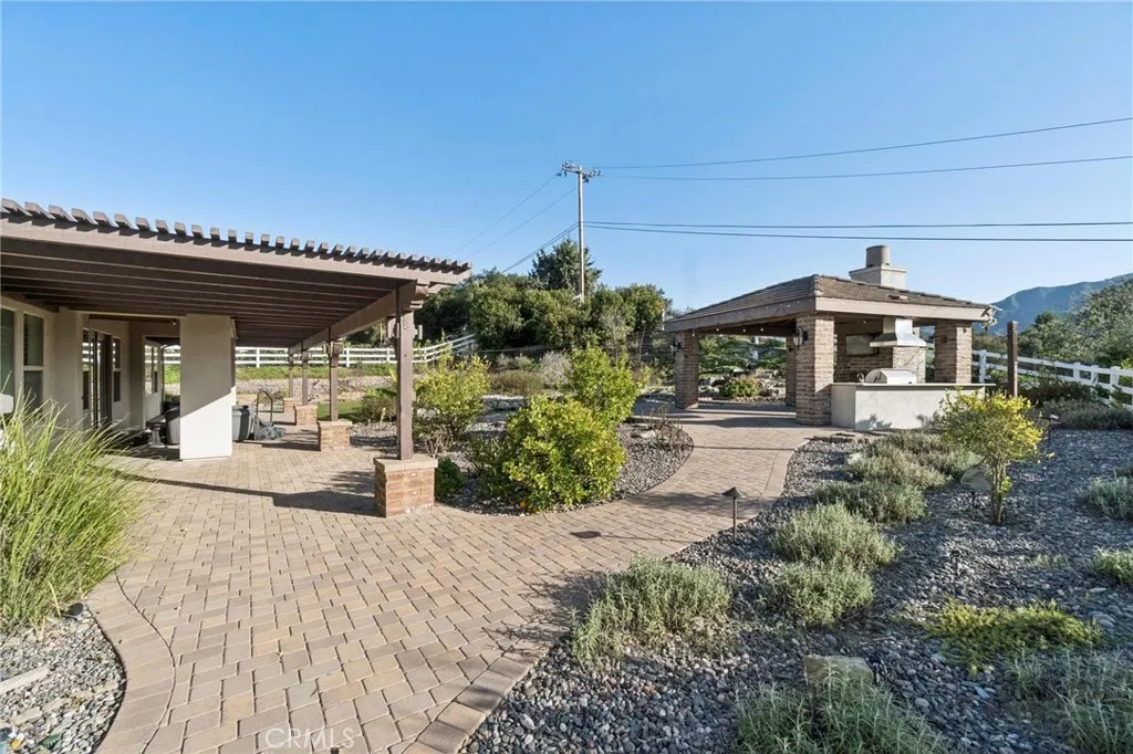 15930 Mandalay Road, Canyon Country, California 91387 home-pic-60