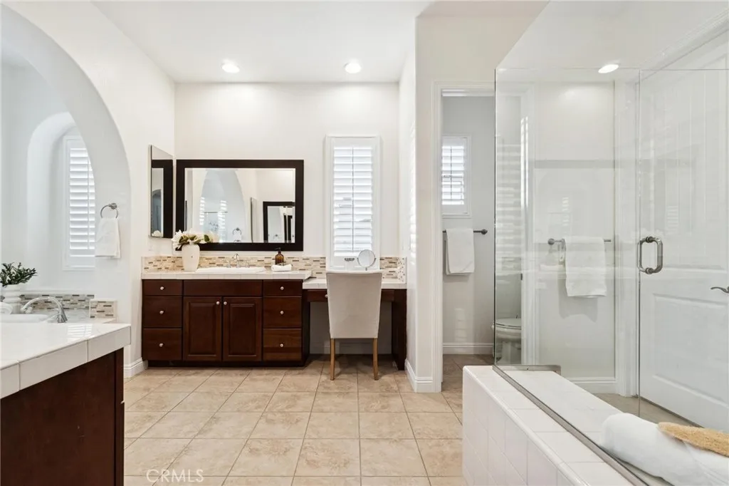 15930 Mandalay Road, Canyon Country, California 91387 home-pic-38
