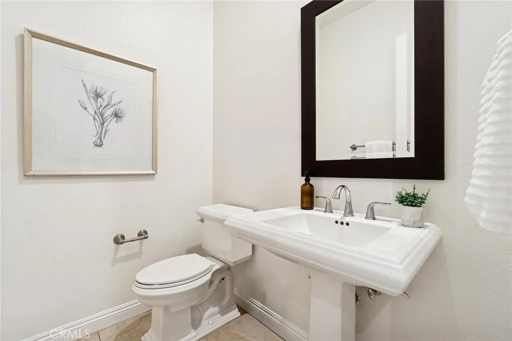 15930 Mandalay Road, Canyon Country, California 91387 home-pic-52