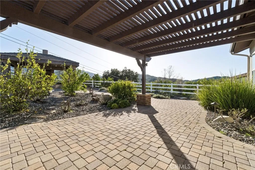 15930 Mandalay Road, Canyon Country, California 91387 home-pic-54
