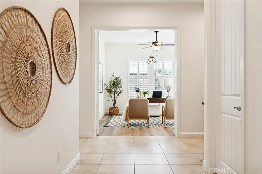 15930 Mandalay Road, Canyon Country, California 91387 home-pic-28
