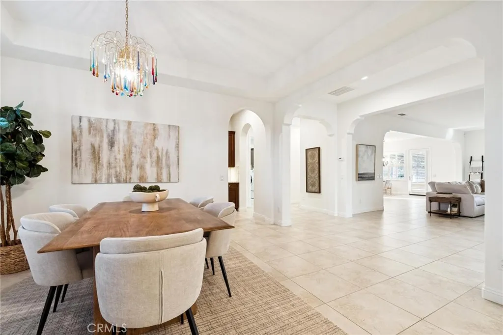 15930 Mandalay Road, Canyon Country, California 91387 home-pic-12
