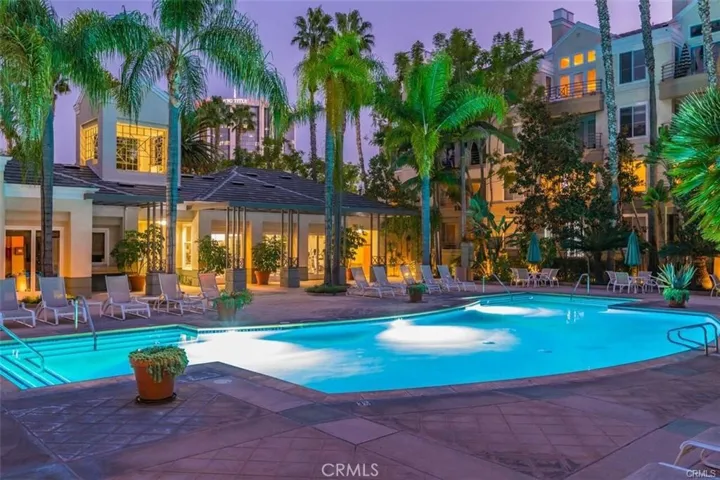 2243 Martin 217, Irvine, California 92612