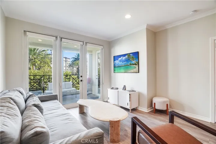2243 Martin 217, Irvine, California 92612