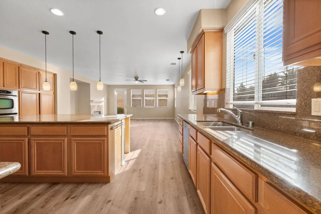 37576 Breydon Street, Indio, California 92203 home-pic-10