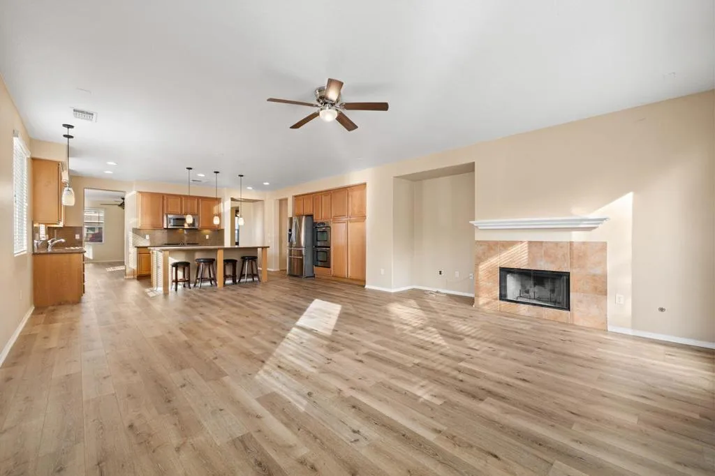 37576 Breydon Street, Indio, California 92203 home-pic-40