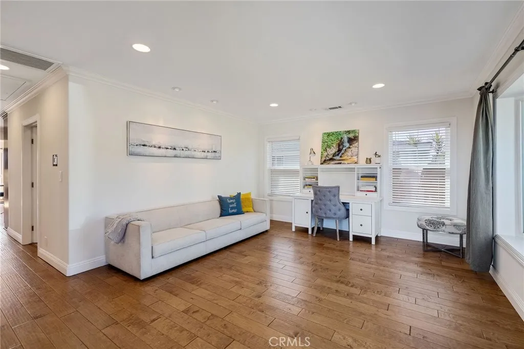 1126 Fiat Street, Torrance, California 90502 home-pic-4