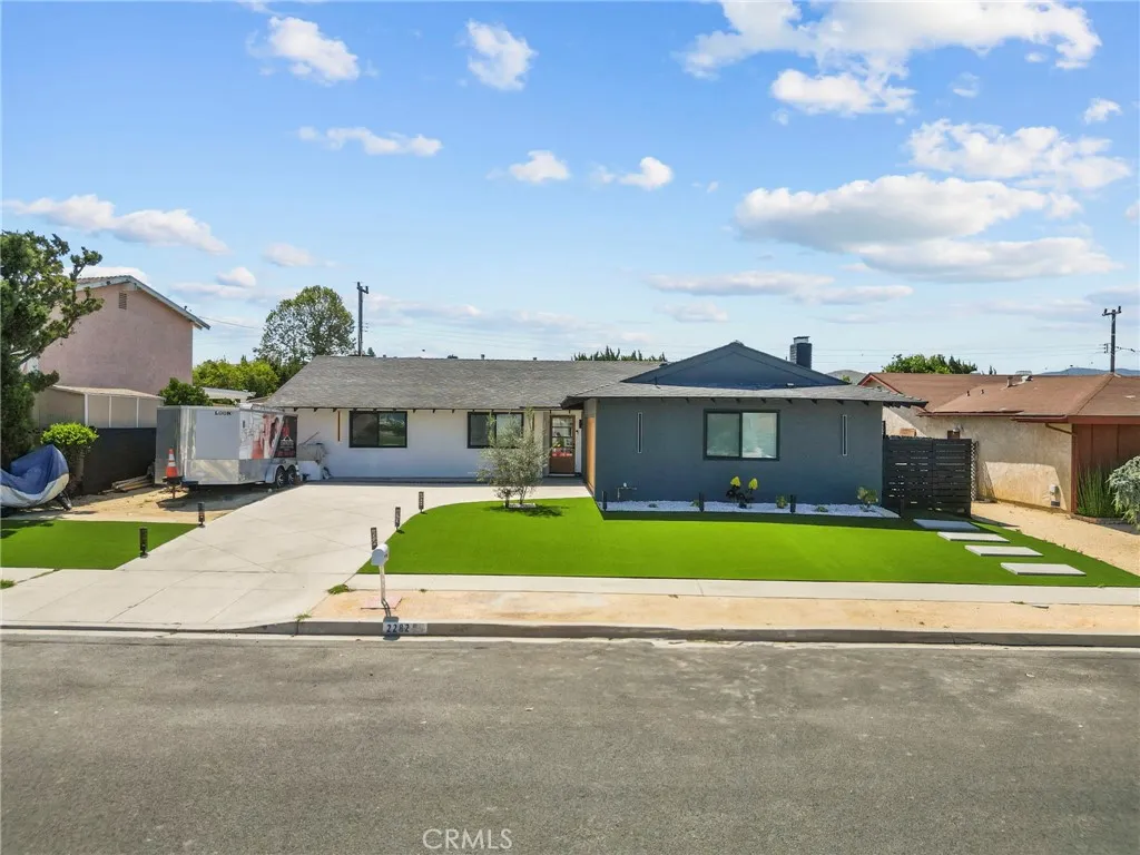 2282 Brentwood Street, Simi Valley, California 93063 home-pic-1