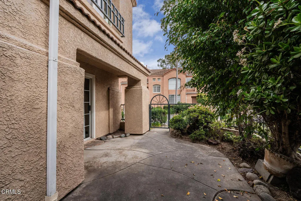 805 Moby Dick Lane, Oxnard, California 93030 home-pic-28